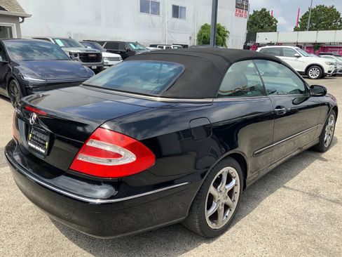 Used 2005 Mercedes-Benz CLK 320 Cabriolet image 3
