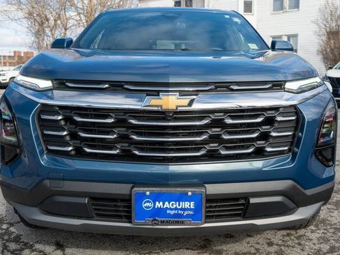 Used 2025 Chevrolet Equinox LT FWD image 3