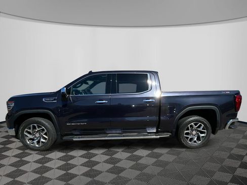 Used 2022 GMC Sierra 1500 SLT w/ SLT Premium Plus Package AWD/4WD image 8