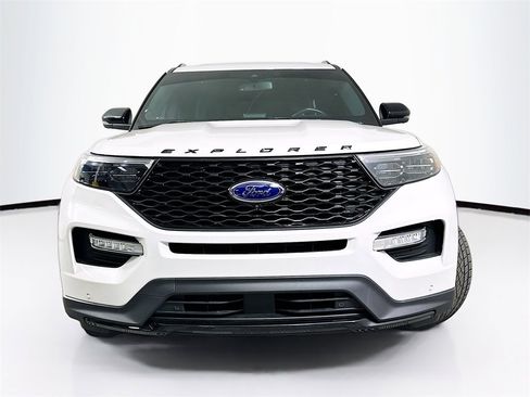 Used 2020 Ford Explorer ST w/ ST Street Pack image 5