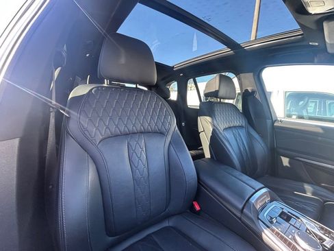 Used 2025 BMW X5 xDrive50e image 24