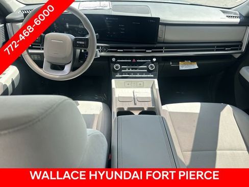 Used 2025 Hyundai Santa Fe SE FWD image 16
