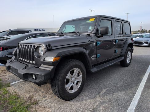 Used 2018 Jeep Wrangler Unlimited Sport S image 5