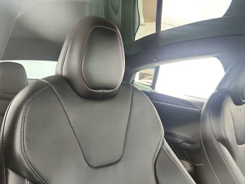 Used 2021 Tesla Model S Plaid image 22