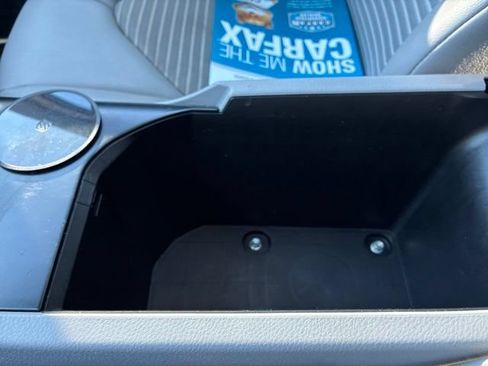 Used 2018 Toyota Camry SE w/ Audio Package FWD image 17