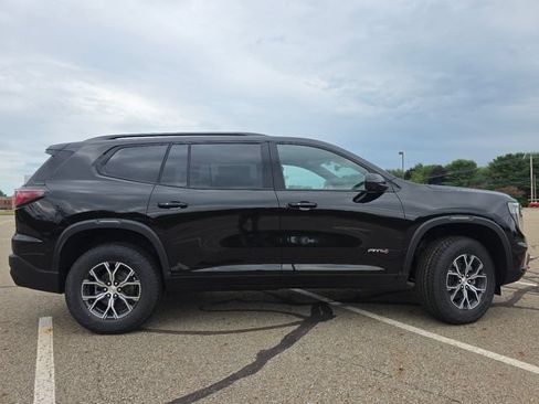 New 2026 GMC Acadia AT4 w/ Luxury Package AWD/4WD image 18