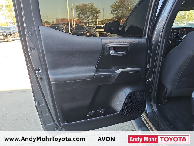 Used 2021 Toyota Tacoma TRD Off-Road AWD/4WD image 33