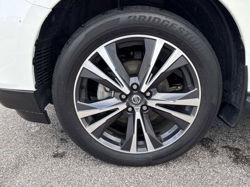 Used 2020 Nissan Pathfinder Platinum w/ Cargo Package image 40