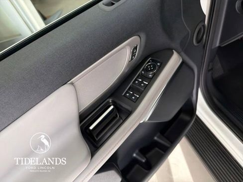 New 2025 Ford Expedition Max Active image 14