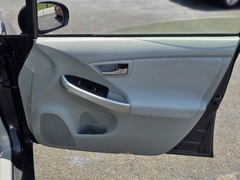 Used 2013 Toyota Prius Three FWD image 12