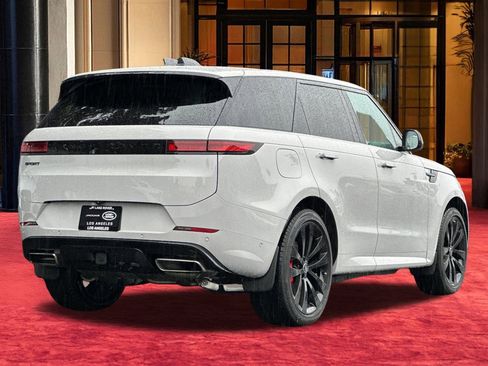 Used 2025 Land Rover Range Rover Sport Dynamic SE image 10