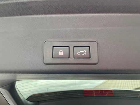 Certified 2024 Subaru Ascent Premium w/ Convenience Package image 28