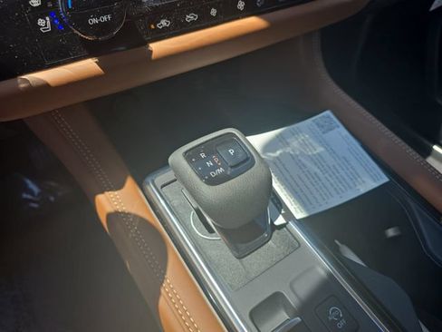 New 2026 Nissan Pathfinder Platinum AWD/4WD image 27