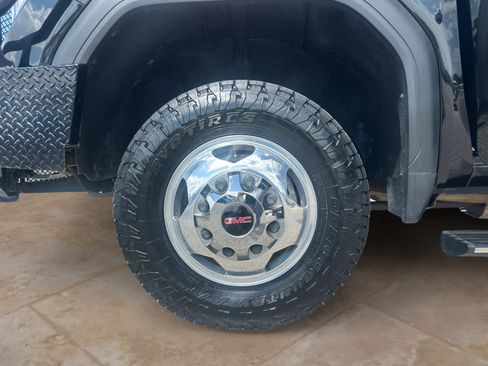 Used 2022 GMC Sierra 3500 Denali w/ Denali Ultimate Package AWD/4WD image 24