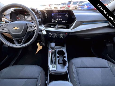 Used 2025 Chevrolet Trax LS w/ LS Convenience Package image 7