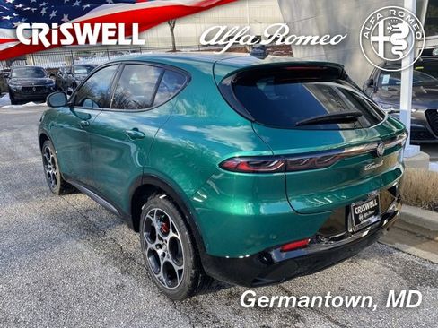 New 2025 Alfa Romeo Tonale w/ Premium Package image 7