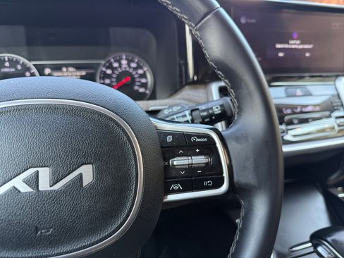 Used 2022 Kia Sorento S w/ Panoramic Sunroof Package image 18