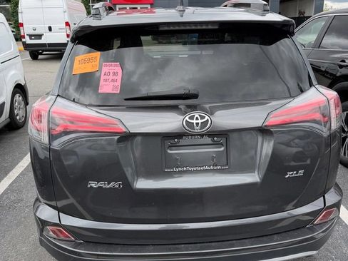 Used 2017 Toyota RAV4 XLE FWD image 5