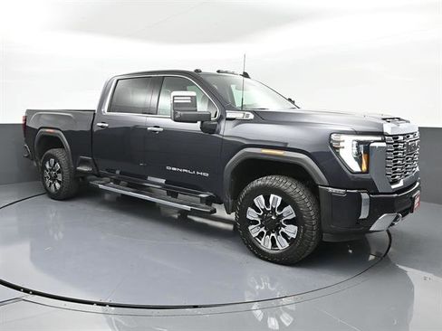 Used 2024 GMC Sierra 2500 Denali w/ Max Trailering Package image 2