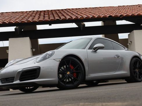 Used 2017 Porsche 911 Carrera RWD image 3