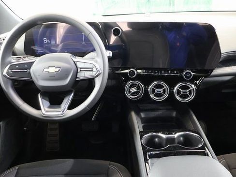 New 2026 Chevrolet Blazer EV LT image 12