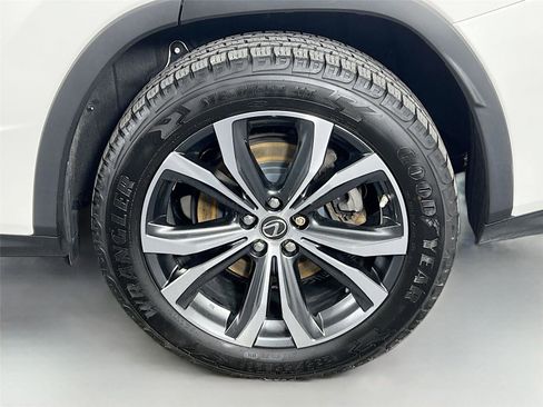 Used 2022 Lexus RX 350L Premium w/ Premium Package image 31