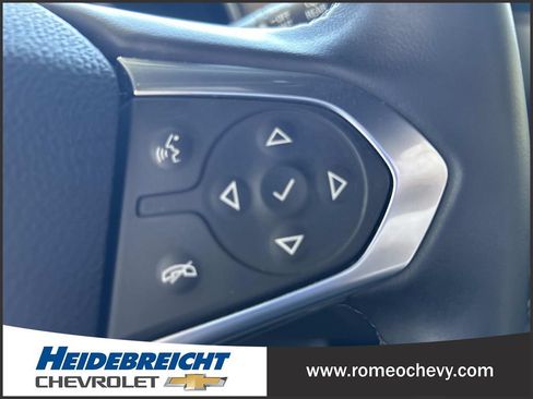Used 2023 Chevrolet Traverse LT FWD image 20