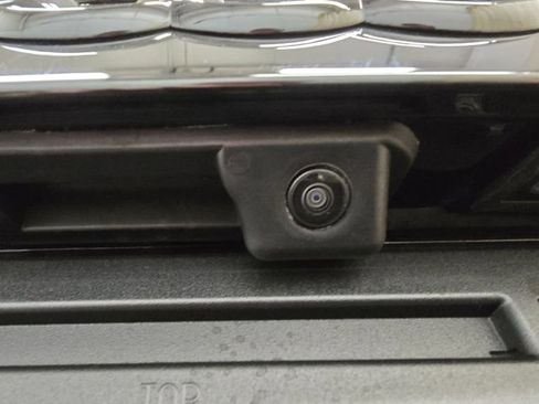 Used 2025 Audi Q3 2.0T Premium w/ Convenience Package image 12