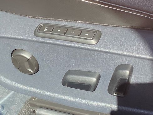 Certified 2024 Volkswagen Jetta SEL image 10