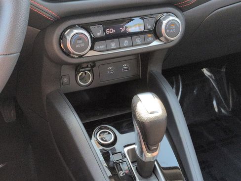 New 2025 Nissan Versa SR w/ Trunk Package FWD image 19