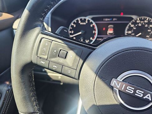 Used 2023 Nissan Rogue SV w/ SV Premium B Package image 20