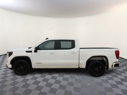 Used 2024 GMC Sierra 1500 Elevation AWD/4WD image 2