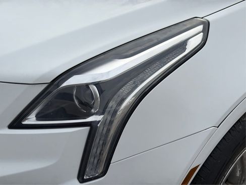 Used 2018 Cadillac XT5 Luxury w/ Driver Awareness Package AWD/4WD image 25