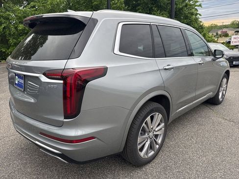 Used 2024 Cadillac XT6 Premium Luxury AWD/4WD image 2