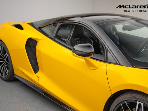 Used 2025 McLaren GTS image 3