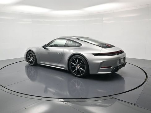 Used 2025 Porsche 911 Carrera T RWD image 3