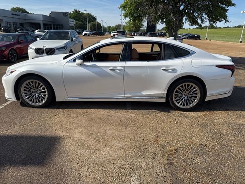 Used 2024 Lexus LS 500 image 8