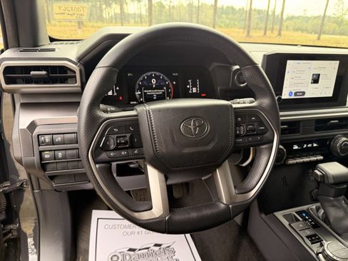 Used 2025 Toyota 4Runner SR5 image 18