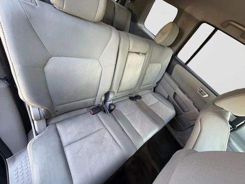 Used 2014 Honda Pilot LX image 17