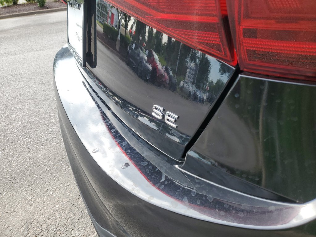 Used 2025 Volkswagen Jetta SE FWD image 6