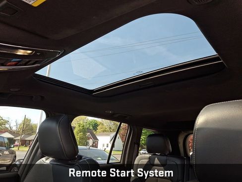 Used 2023 Jeep Grand Cherokee Altitude AWD/4WD image 17