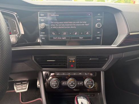 Used 2023 Volkswagen Jetta GLI Autobahn FWD image 18