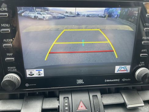 Used 2021 Toyota RAV4 XLE Premium image 20