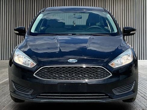 Used 2015 Ford Focus SE FWD image 3
