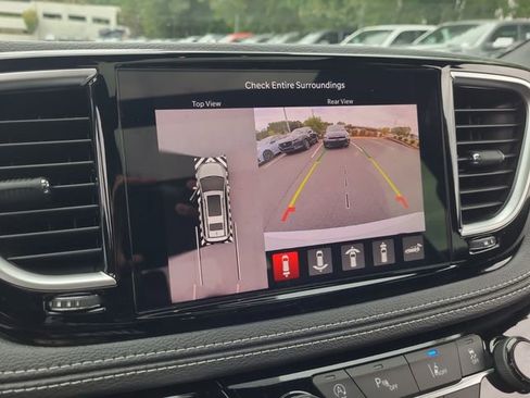New 2026 Chrysler Pacifica Limited w/ Uconnect Theater Family Group image 14
