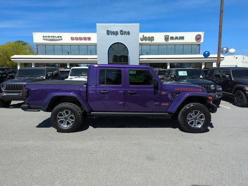 New 2026 Jeep Gladiator Mojave image 4