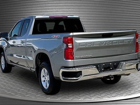 Used 2023 Chevrolet Silverado 1500 LT AWD/4WD image 4