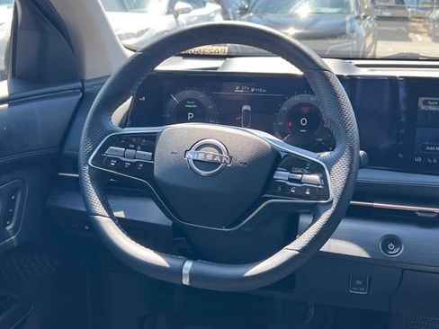 Used 2023 Nissan Ariya AWD image 14