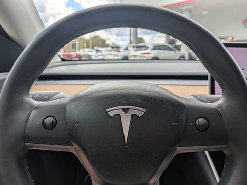Used 2020 Tesla Model Y Long Range image 29