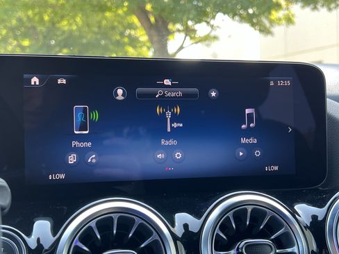 Certified 2025 Mercedes-Benz GLA 250 image 27